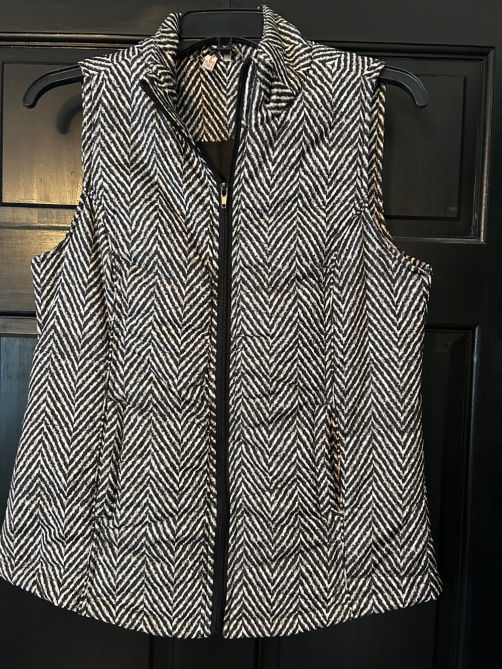 Red Camel Black & White Herringbone Zip-Front Vest